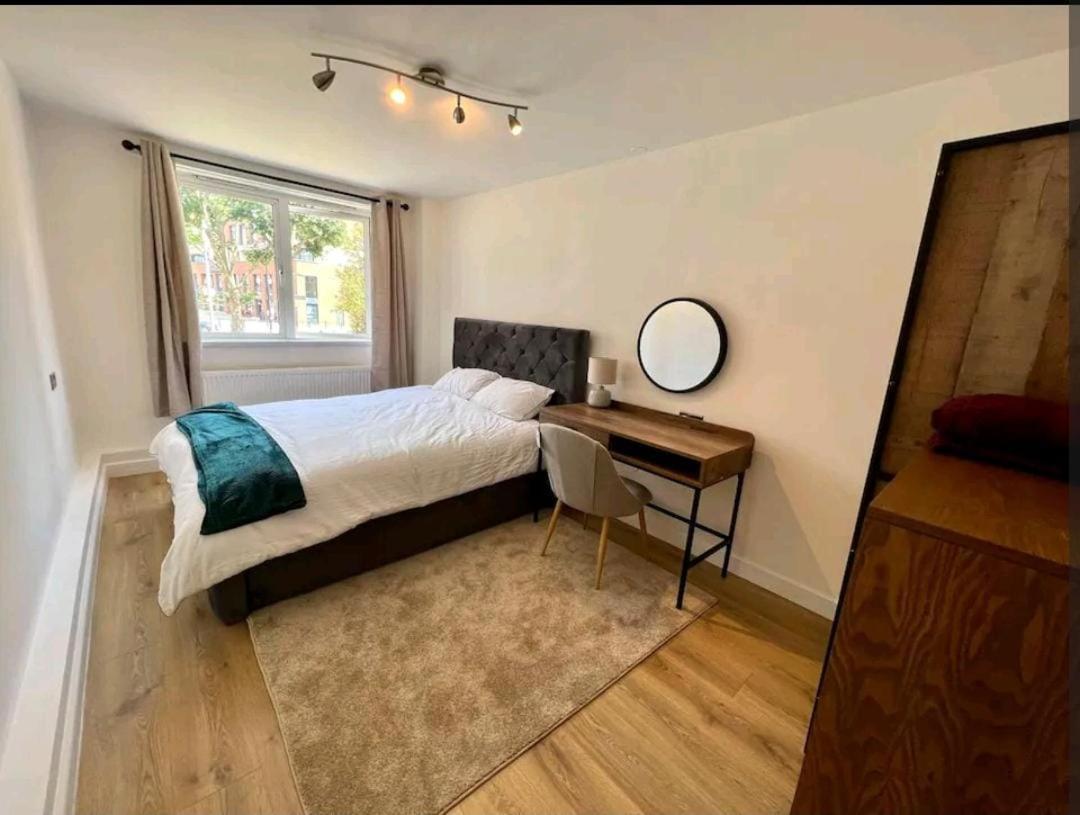Lovely 2Br Suite In Bow, E3 ロンドン エクステリア 写真